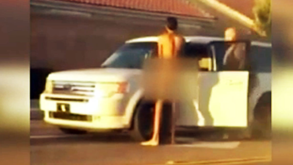 HOMBRE DESNUDO CALLE hombre desnudo calle: