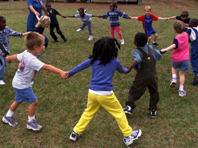 102908 kids play