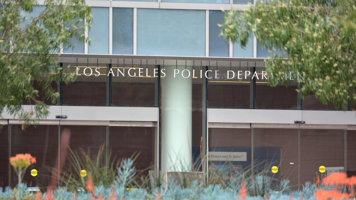 Former LAPD officer arrested for allegedly raping a minor