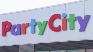 Empleado_de_Party_City_apunalado_dentro_de_la_tienda.jpg
