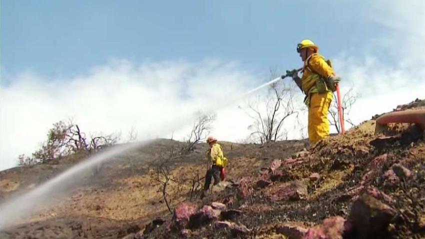 Favorable_Conditions_Aiding_Firefight_Against_La_Tuna_Fire.jpg