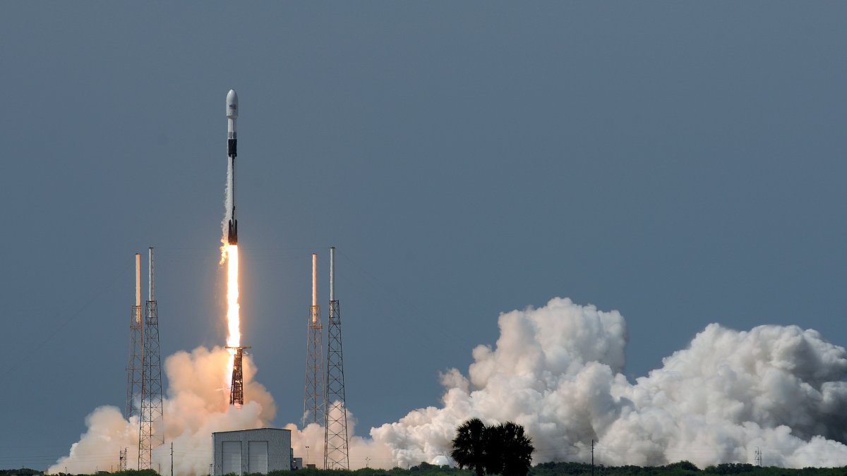 SpaceX establece un hito en reutilización de cohetes tras lanzamiento ...