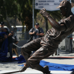 Jackie_Robinson_Statue