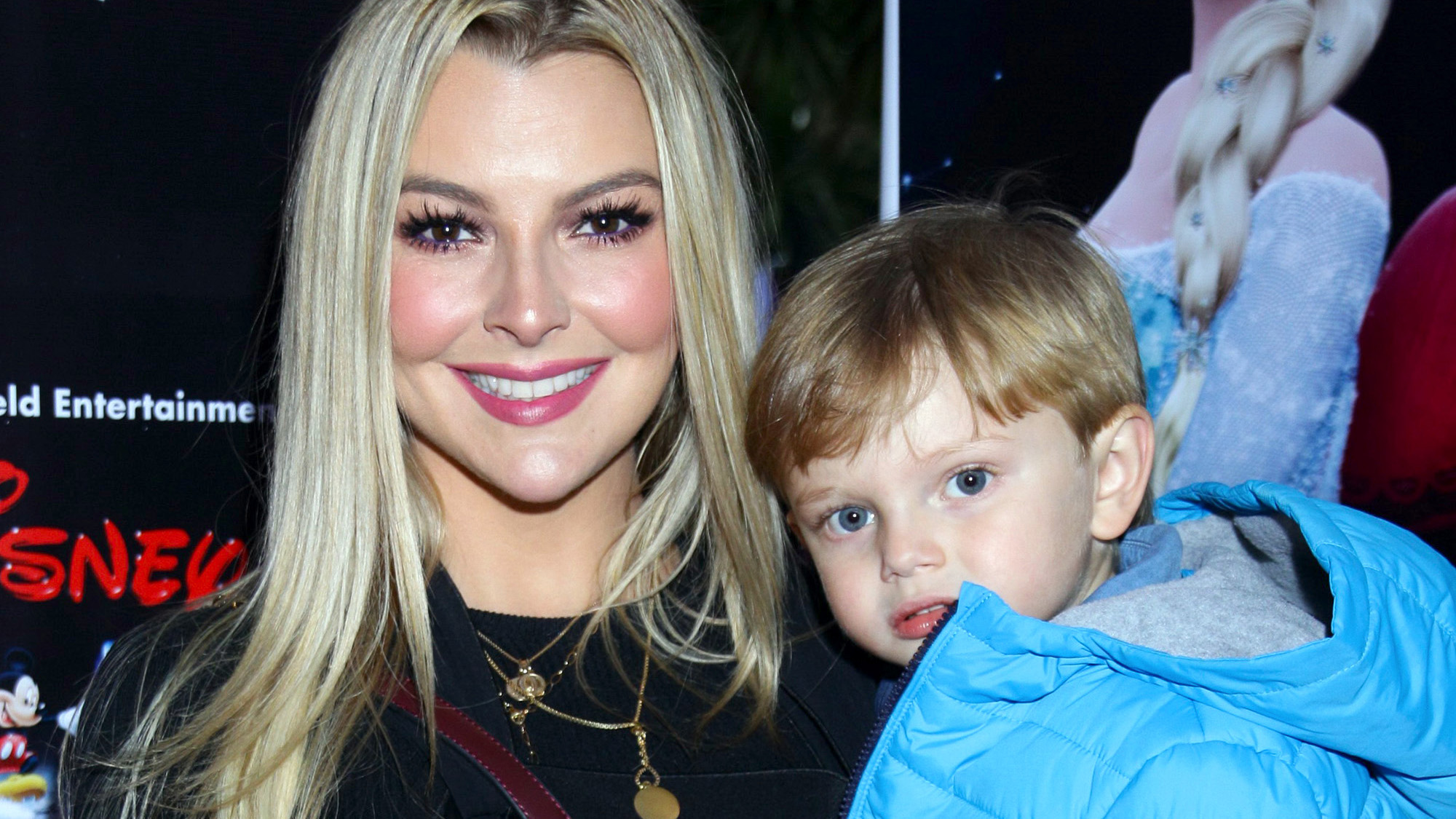 MARJORIE-DE-SOUSA-JULIAN-GIL-actor-actriz