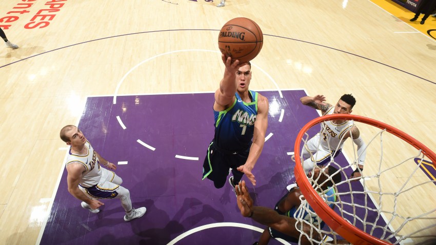 T52-mavericks-lakers