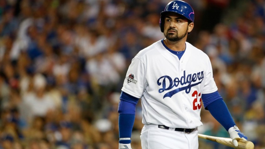 TLMD-adrian-gonzalez-dodgers-los-angeles-GettyImages-492838578