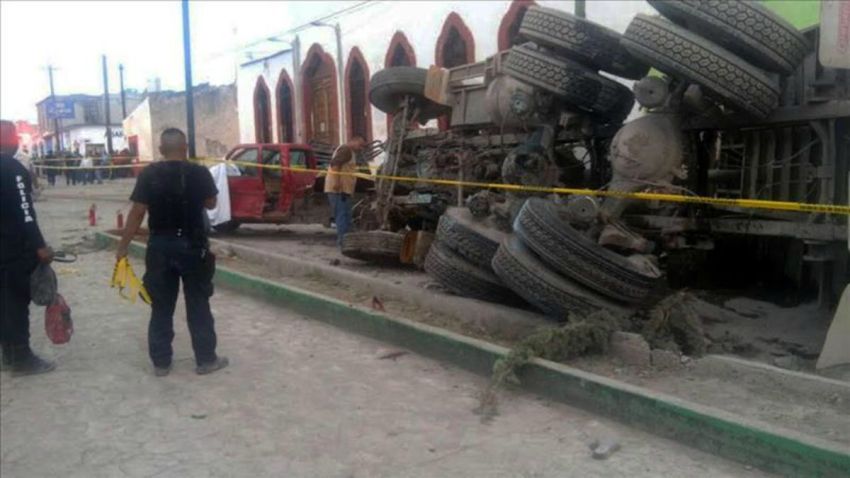 TLMD-mexico-zacatecas-procesion-camion-atropellados-EFE-10989910w
