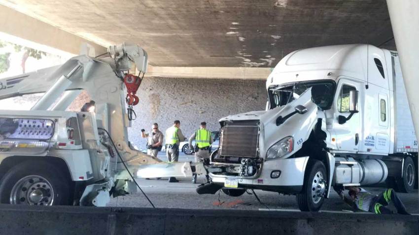 accidente-autopista-210-pasadena-california-cierran-carriles