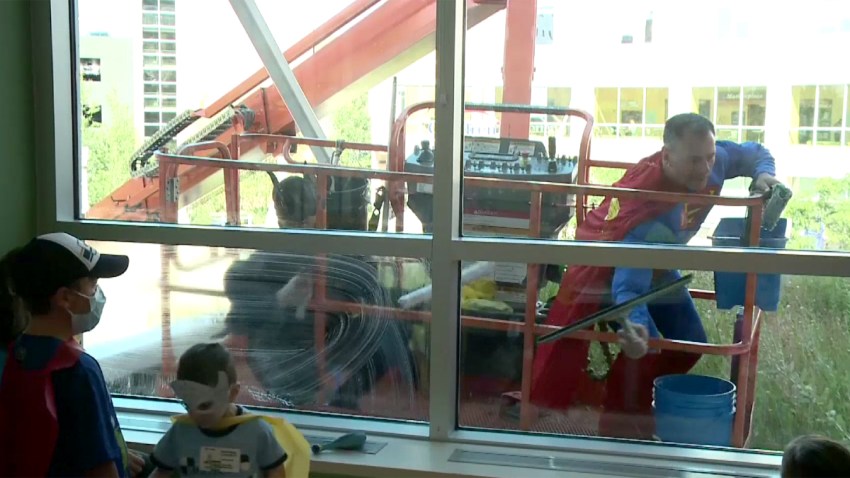 batman-superman-hospital