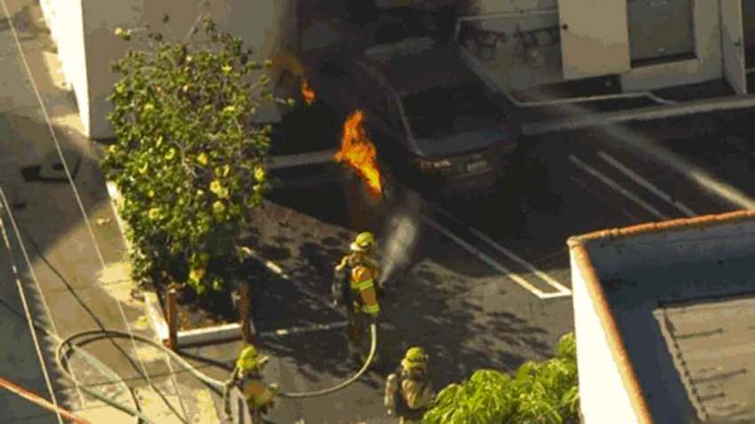 carro-incendio-los-angeles-california-santa-monica