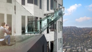 knbc-us-bank-tower-skyslide