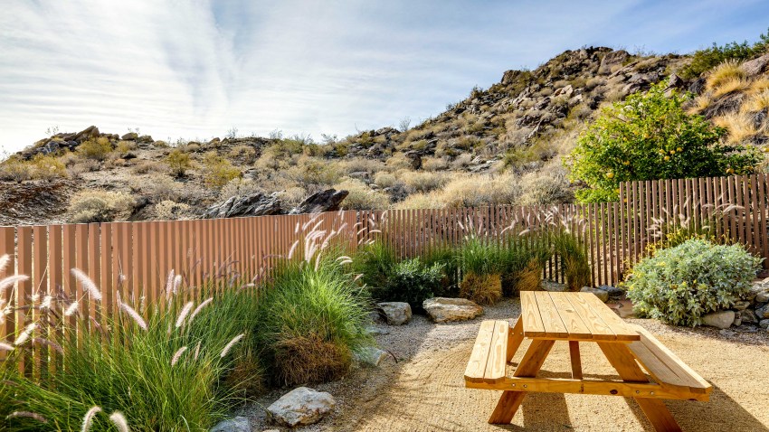 knbc-zsa-zsa-gabor-palm-springs-home-for-sale (42)