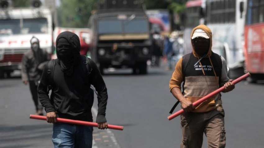 mexico-encapuchados-marcha-desaparecidos