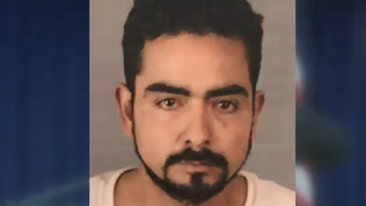 Identifican a sospechoso de asesinato de tres hombres en cementerio de ...
