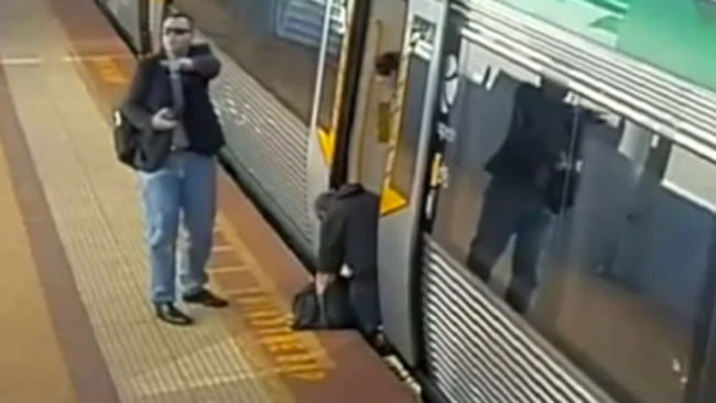 tlmd_hombre_atrapado_metro_australia