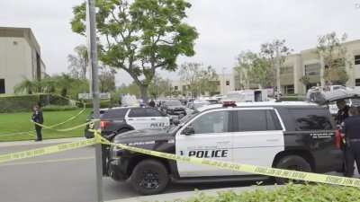Muere trabajador de UPS tras tiroteo mortal en Irvine