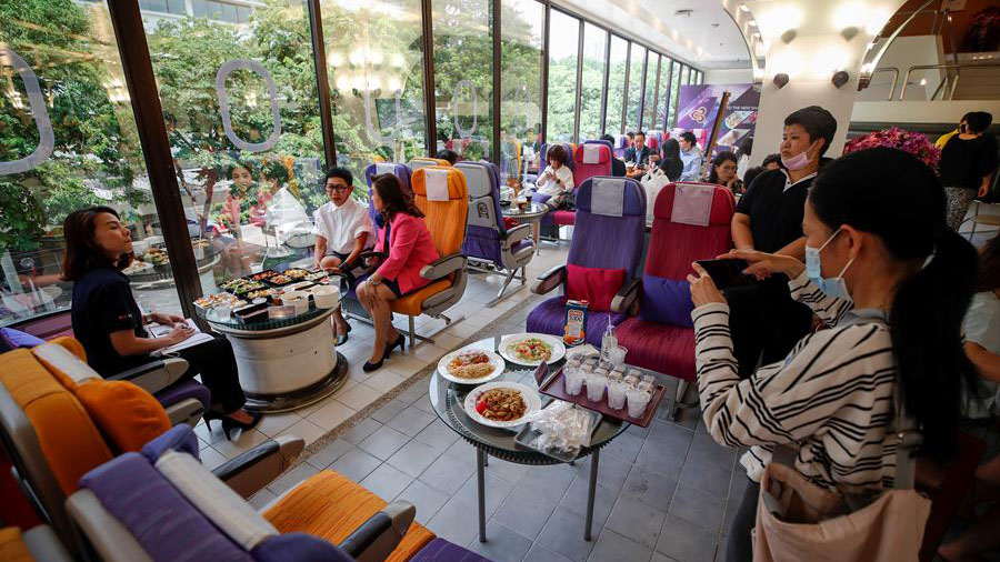 La Comida De Avion Que Genera Furor En Nuevo Restaurante Tematico Yakima Y Tri Cities Noticias Locales Telemundo