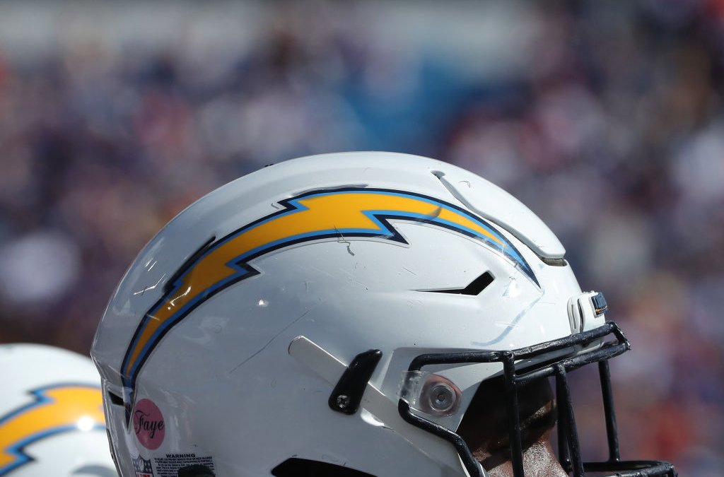 Vacúnate y recibe un par de boletos para el juego de los Chargers – Telemundo 52 - Vimarsana News
