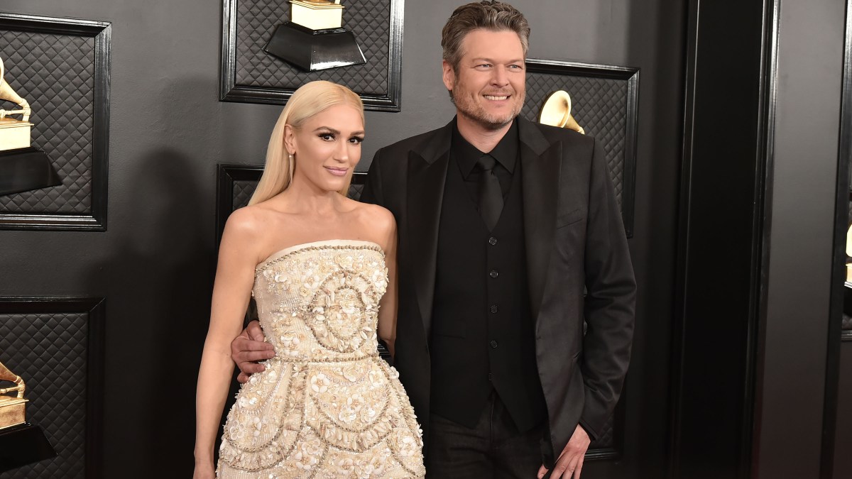Gwen Stefani y Blake Shelton anuncian su compromiso – Telemundo 52