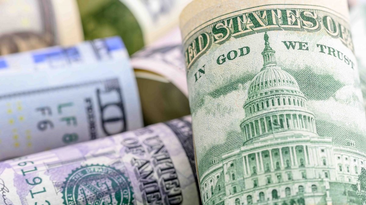 Los Ángeles: Salario mínimo de $15 – Telemundo 52