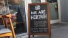 Escasez de mano de obra: Dueños de restaurantes buscan trabajadores con urgencia
