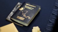 Ciudadanos guatemaltecos en Los Ángeles ya pueden tramitar pasaportes de 10 años