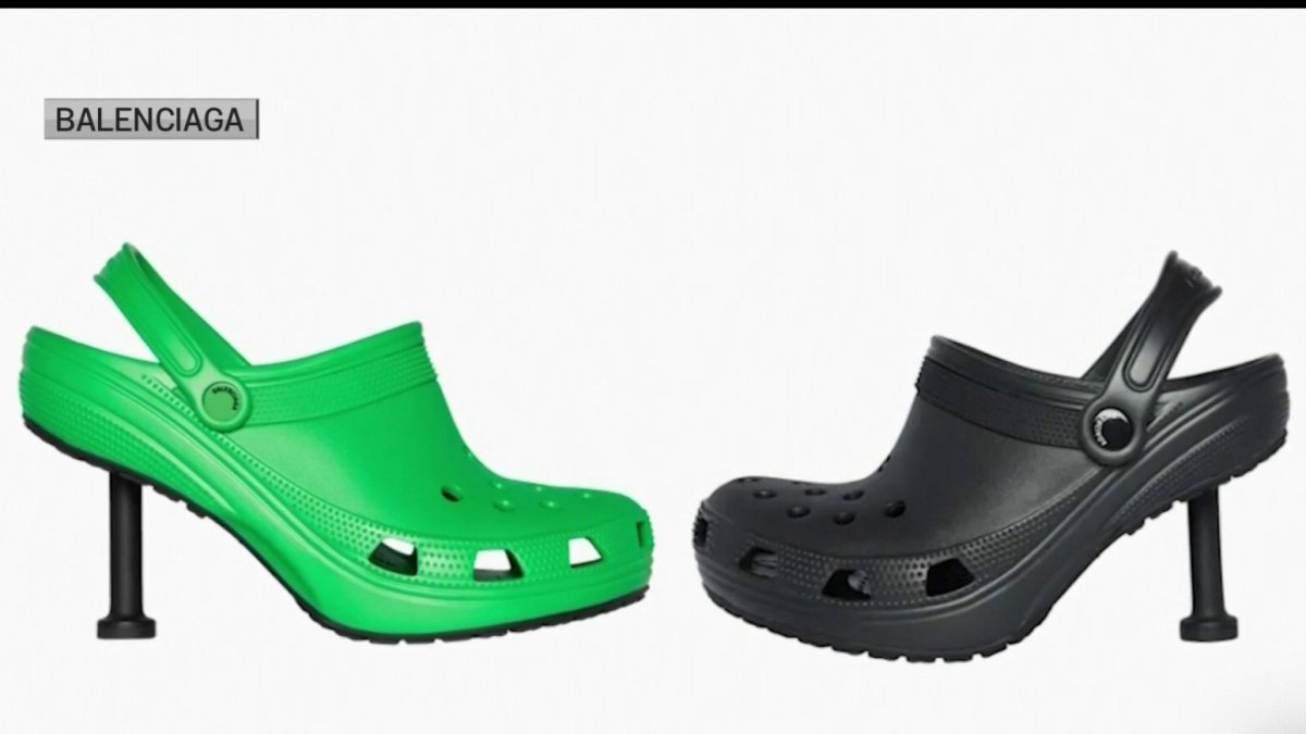 Perth No pretencioso Perceptivo Crocs y Balenciaga colaboran para lanzar estos curiosos zapatos – Telemundo  52
