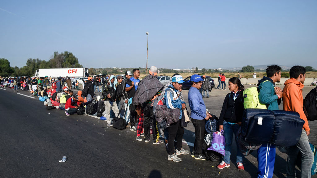 Caravana de migrantes en M xico cambia su ruta ahora van hacia