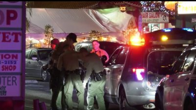 Mujer arrestada por muerte de un hombre y ataque a un oficial en South El Monte
