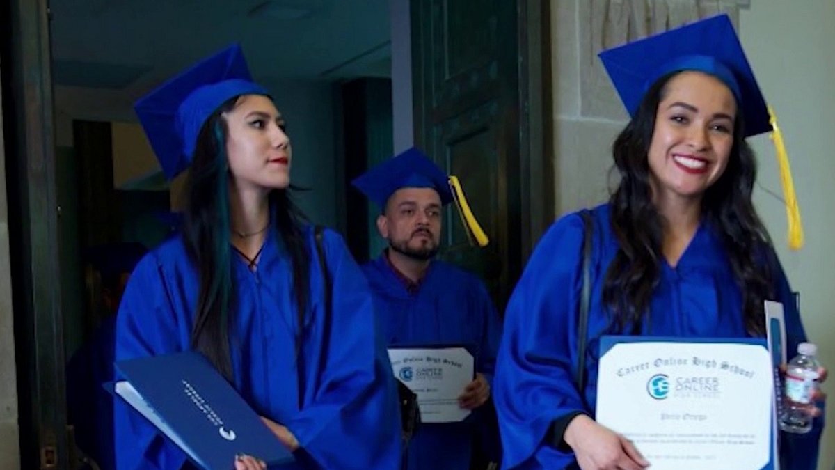 Los Ángeles: Certificado de High School para adultos – Telemundo 52