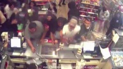Captado en video: multitud roba tienda 7-Eleven – Telemundo 52