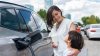 Por qué el crédito fiscal de $7,500 para comprar autos eléctricos deja afuera a la mayoría de estos vehículos en EEUU