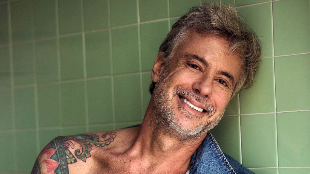 Muere el actor y cantante peruano Diego Bertie