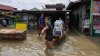 Cinco rescatistas muertos deja un potente tifón en el norte de Filipinas