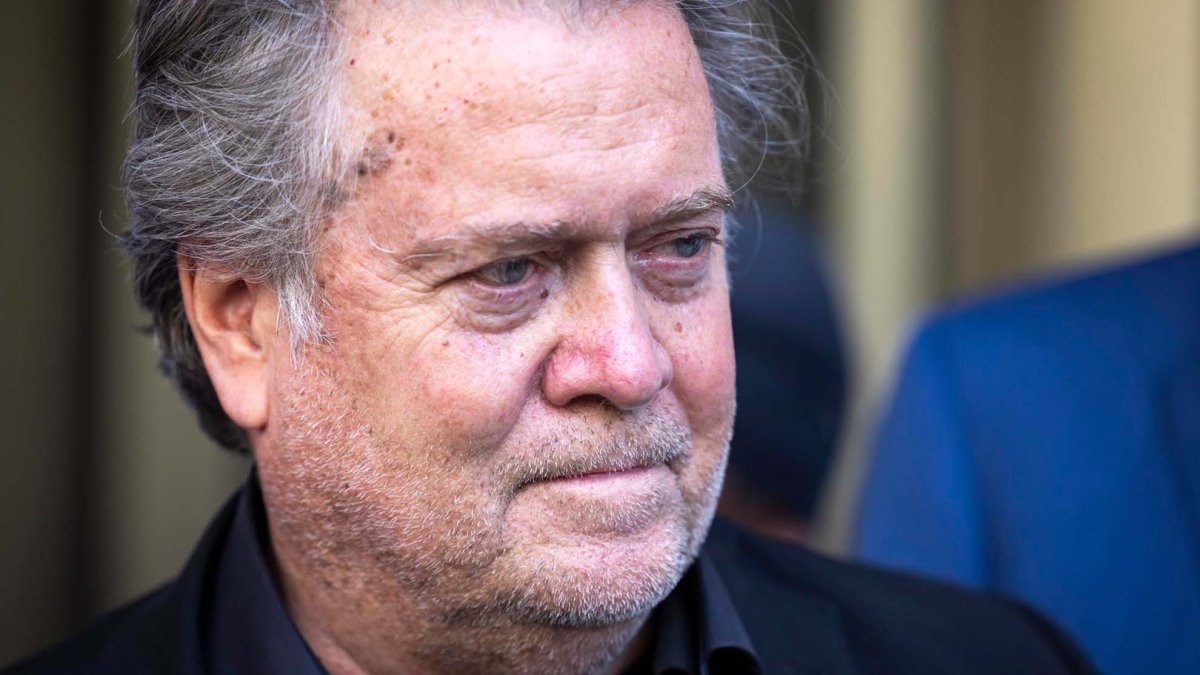 Steve Bannon es liberado de prisión tras cumplir sentencia – Telemundo 52