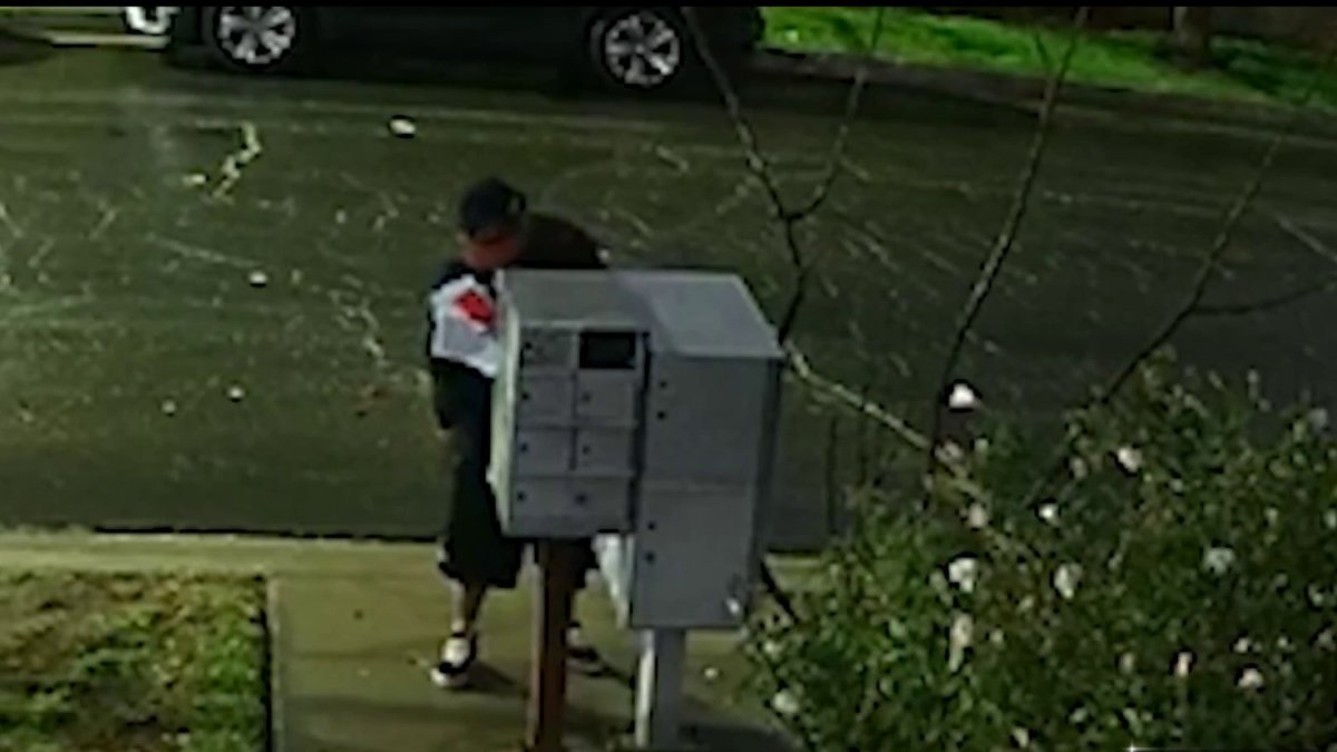 Mail theft disrupts Sylmar neighborhood