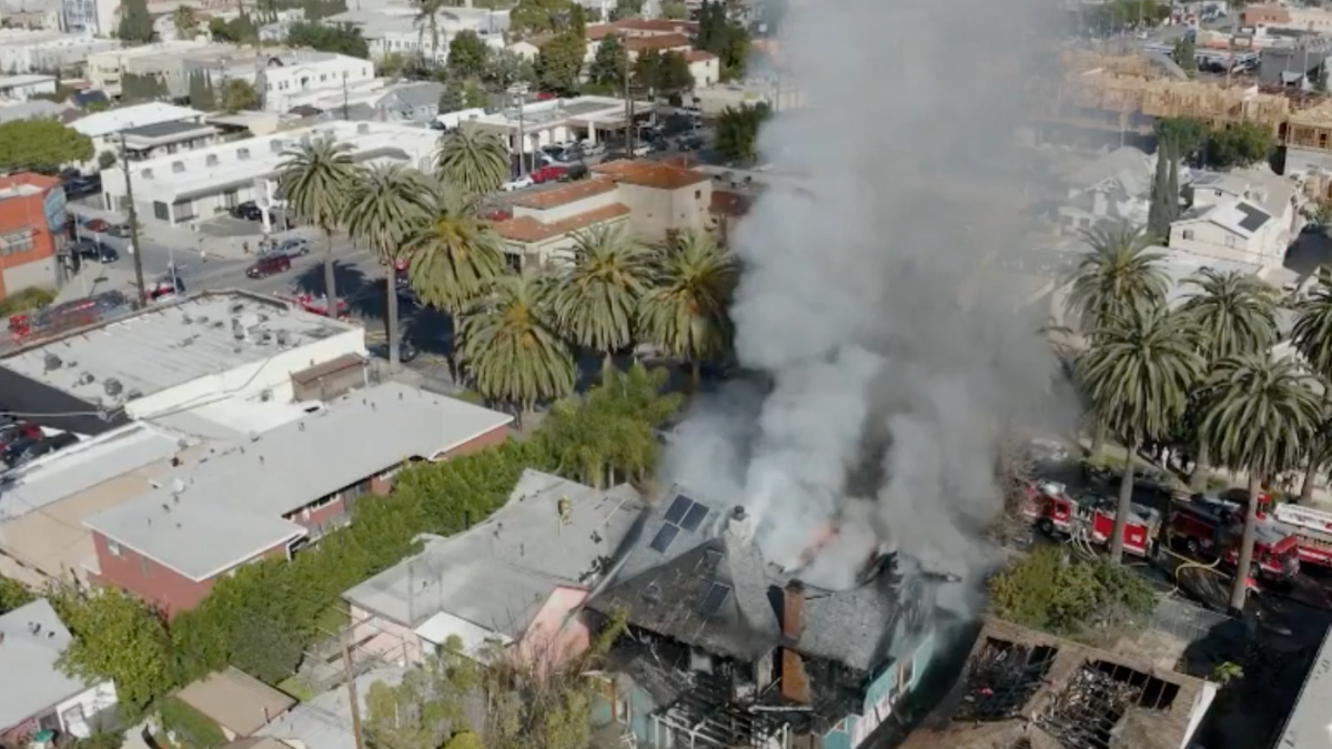 Dozens of tenants displaced by fire in East Hollywood