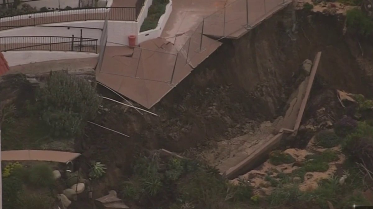 Landslide damages San Clemente Cultural Center