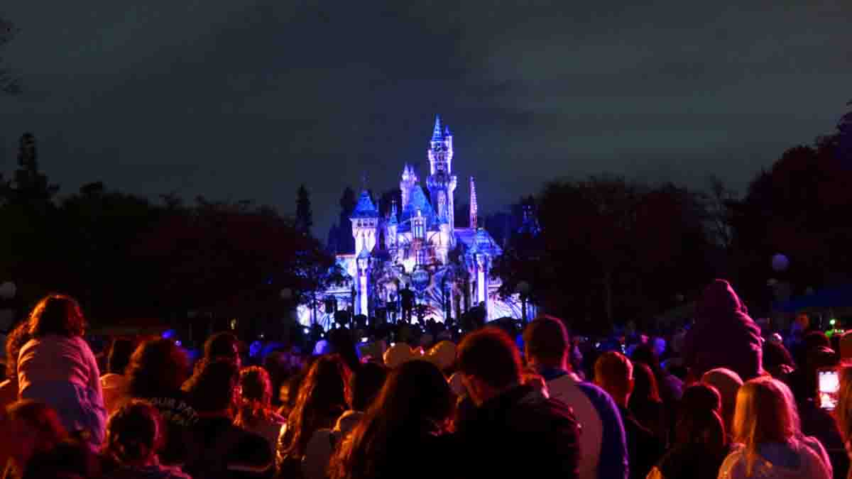 Disneyland Park area caught fire on Saturday, media say