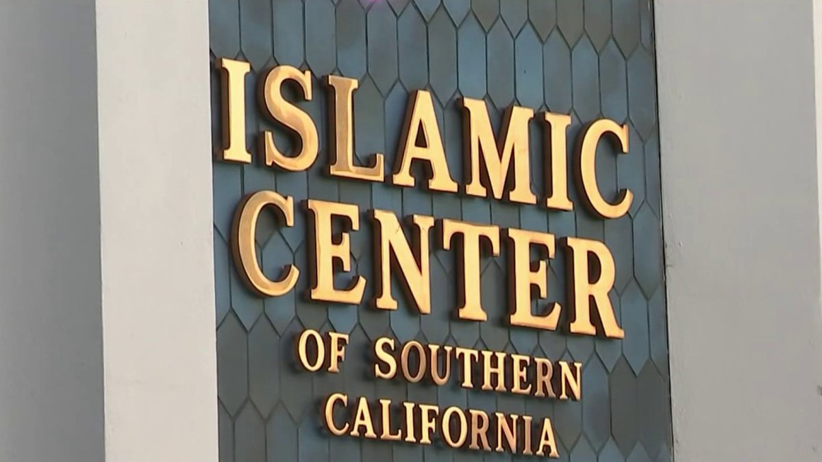 LAPD looking for man who vandalized Koreatown Islamic Center