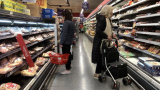 La tasa de inflación en Argentina es una de las más altas en el mundo (foto de archivo).