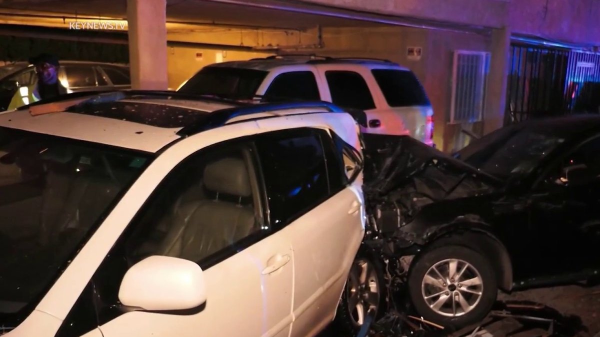 Willowbrook Choque en la entrada de la autopista 105 Telemundo 52