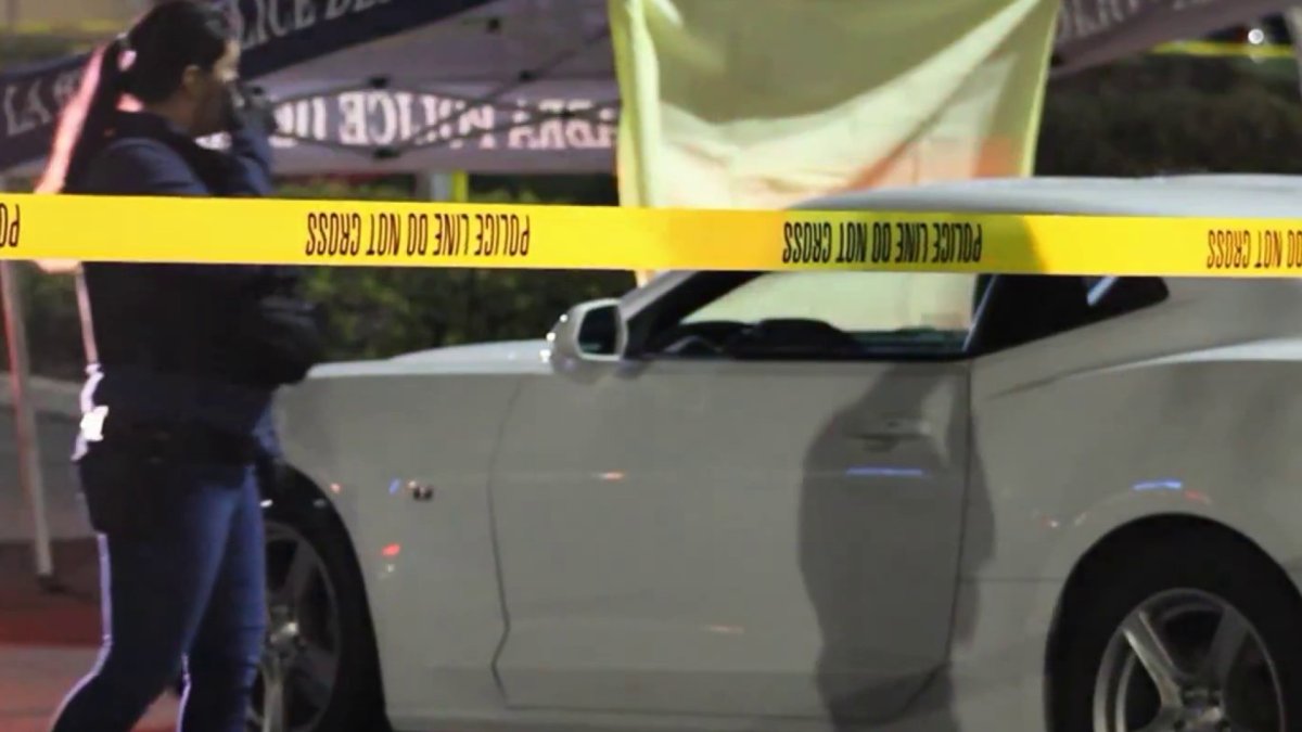 Adolescente muere tras tiroteo afuera de tienda Walmart en La Habra ...