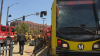 Bus de USC choca contra un tren del Metro cerca de Exposition Park