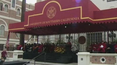 Ceremonias de graduación en USC tras las manifestaciones
