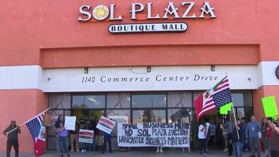 Comerciantes de Swap Meet en Lancaster dicen ser desalojados injustamente