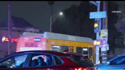 Balacera mortal dentro de autobús de Metro en el centro de Los Ángeles