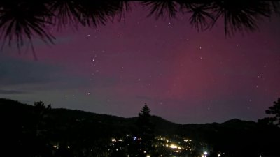 Luces de tormenta geomagnetica causada por el sol iluminan el sur de California