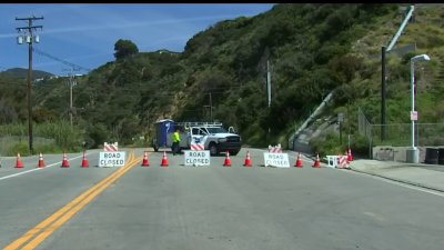 Cierre de bulevar Topanga Canyon por riesgo de incendio