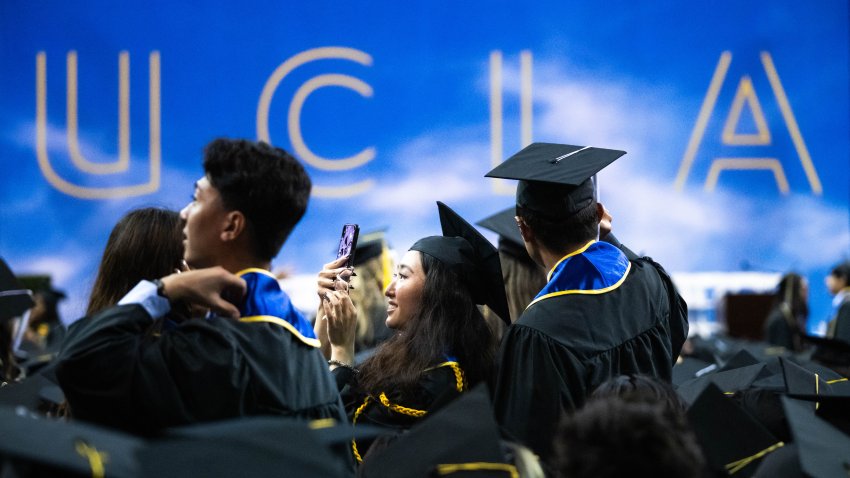 Los Angeles, CA – June 16:Students look for family and friends during UCLAs commencement ceremony in Pauley Pavilion on the Westwood campus on Friday, June 16, 2023. (Photo by Sarah Reingewirtz/MediaNews Group/Los Angeles Daily News via Getty Images)